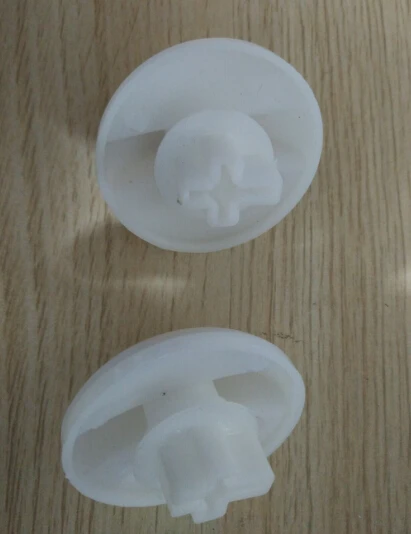 Детайли на пералната машина бели пластмасови химикалки вътрешна дължина 1,2/1,6 см крестообразная форма с диаметър 4,5 см