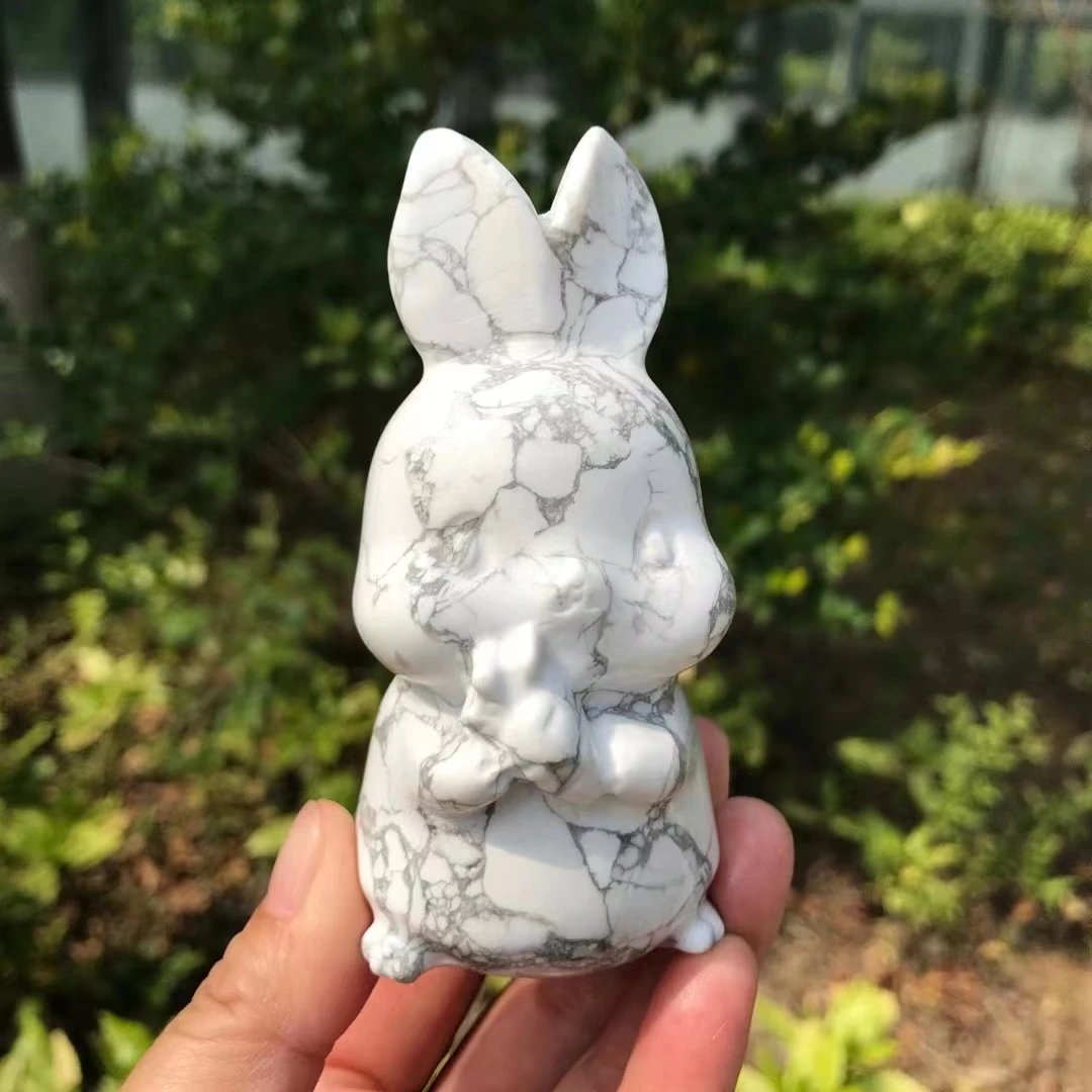 Статуетка на заек Натурален бял тюркоаз, кристали, Резбовани заздравяване фигурка на животно Рейки Каменни изделия Декорация на дома, празничен подарък